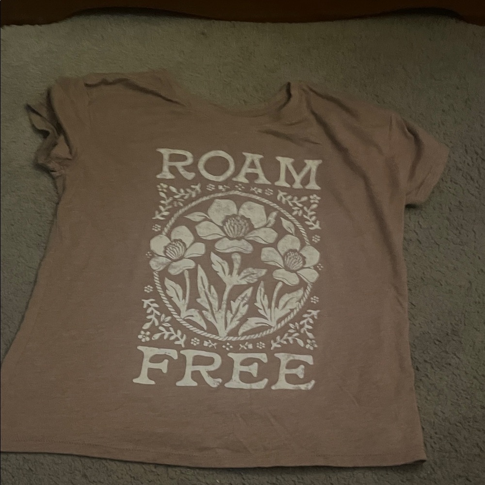Old Navy Tan T-Shirt